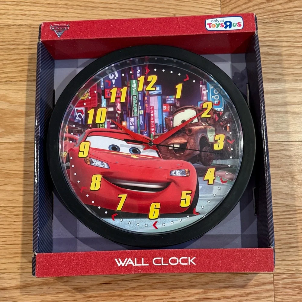 Disney Pixar Cars 10'' wall clock featuring Lightning McQueen by Toys